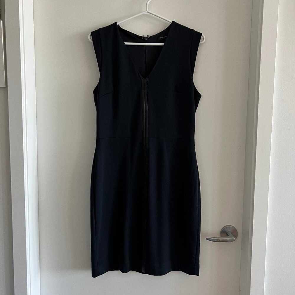 Banana Republic Navy Sheath Dress Faux Leather Trim V-Neck Size 6